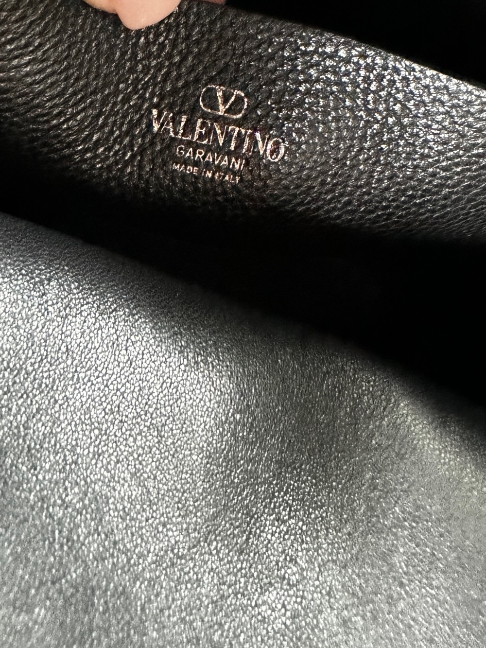 Valentino Garavani Grained Calfskin Rockstud Hobo Shoulder Bag Black - Picture 13 of 14